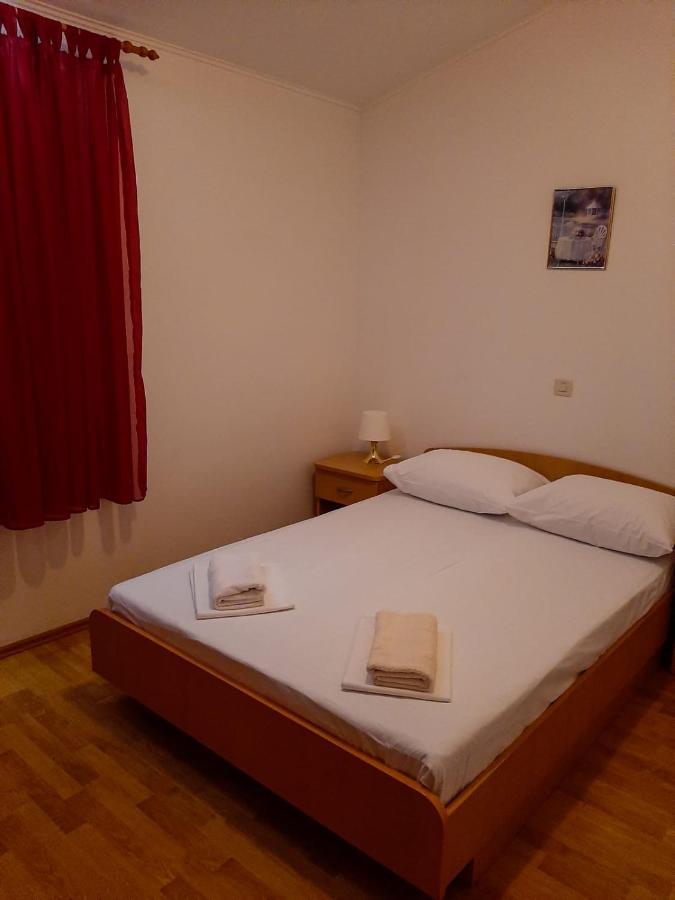 Apartments Cepo Макарска Экстерьер фото